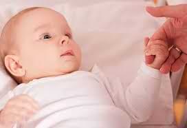 overtired baby signs caused by missed newborn sleep cues