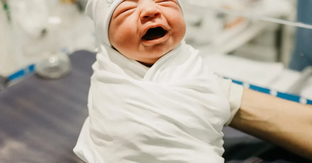 why do babies cry when born – newborn baby first cry after birth